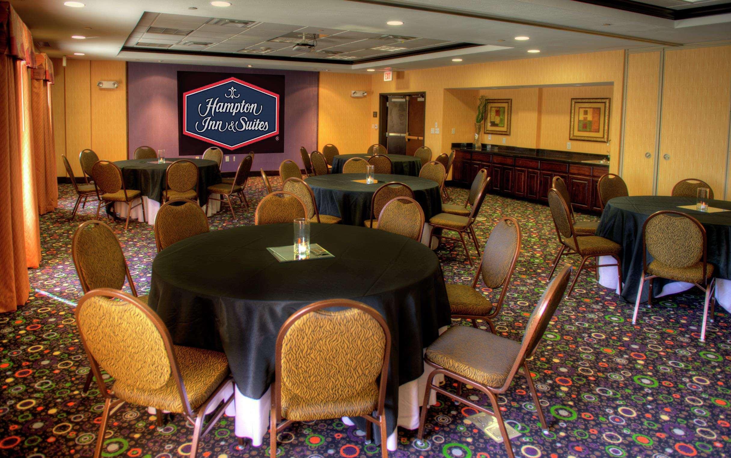 Hampton Inn And Suites Dallas/Lewisville-Vista Ridge Mall Business photo