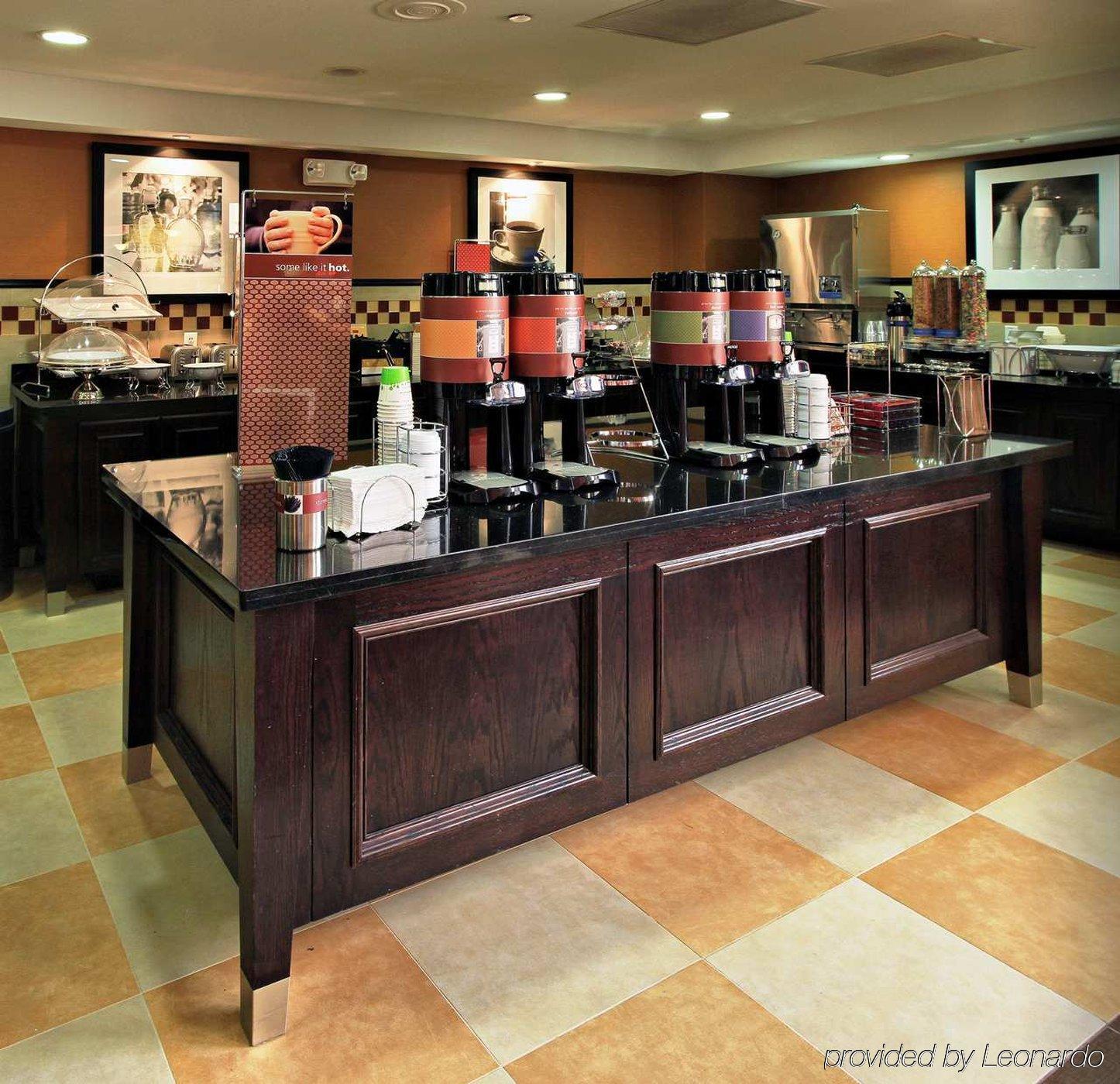 Hampton Inn And Suites Dallas/Lewisville-Vista Ridge Mall Restaurant photo